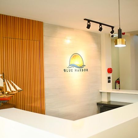 Blue Harbor Hotel Calapan Екстер'єр фото