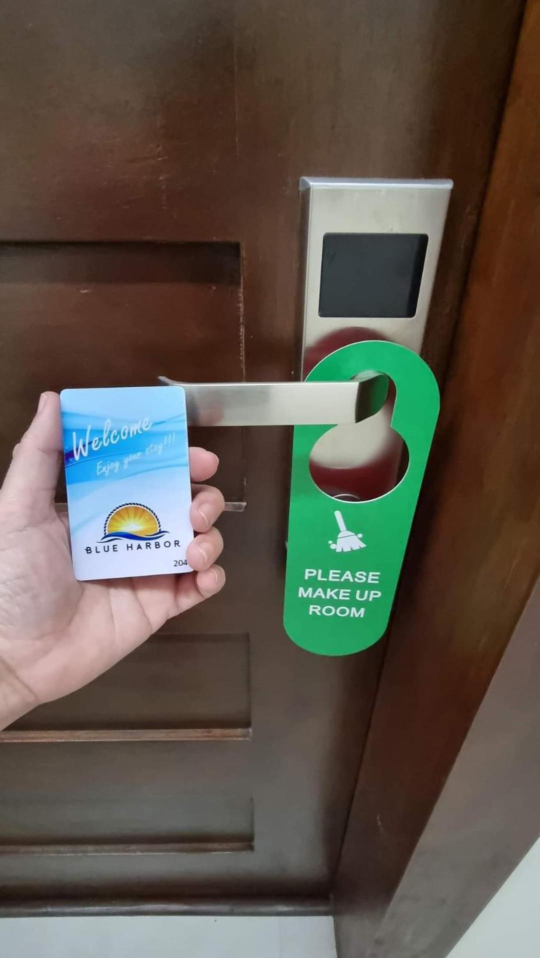 Blue Harbor Hotel Calapan Екстер'єр фото
